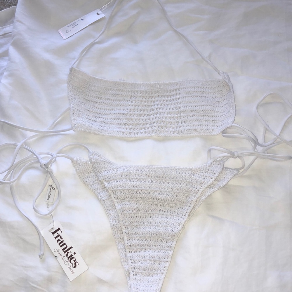 Frankie’s bikinis Fiona top and bottom set white